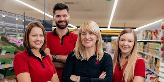 Biedronka przeznaczy ponad pół miliarda złotych na noworoczne podwyżki dla pracowników