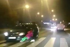 Matka uratowała dziecko od śmierci na pasach