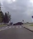 #dziejesiewmoto [173]: wypadek motocyklisty, uderzenie w słup i pirat na łuku