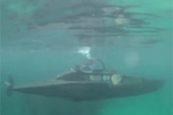 Oto hybryda kajaka i łodzi podwodnej w akcji