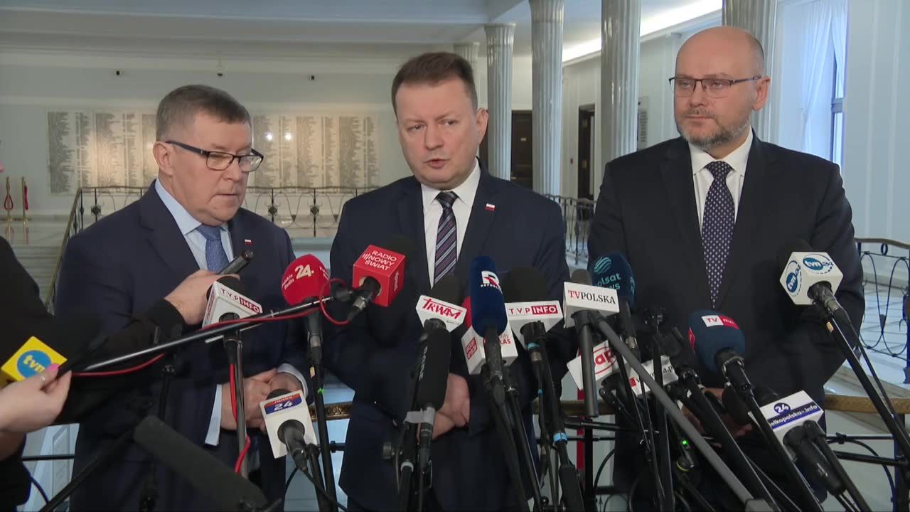 Tusk o możliwym skróceniu kadencji Sejmu. Błaszczak o “blefie” i “gotowości”