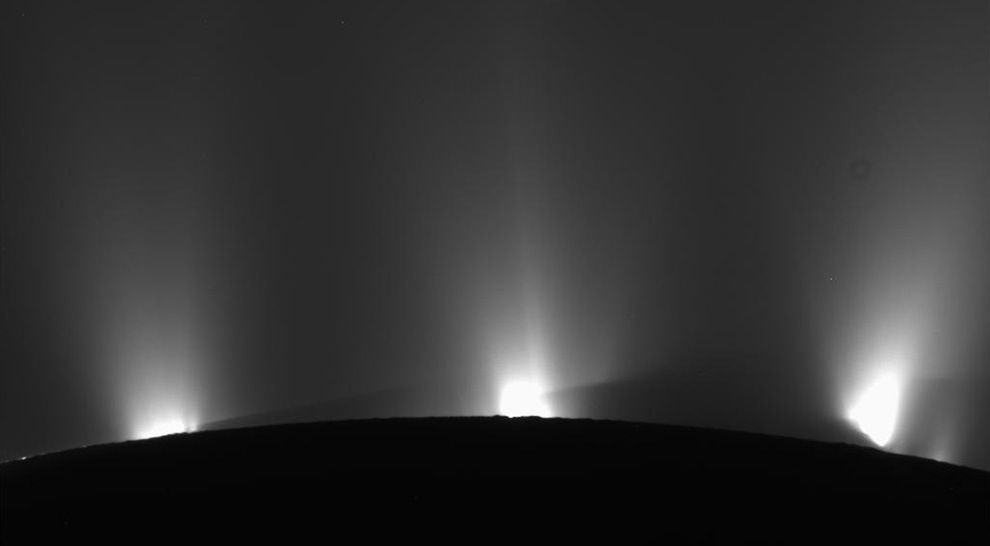 Saturn obnażony - TOP 30 zdjęć wykonanych przez sondę Cassini 9