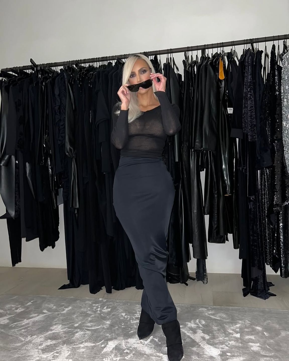 Kim Kardashian prezentuje kulisy przymiarek