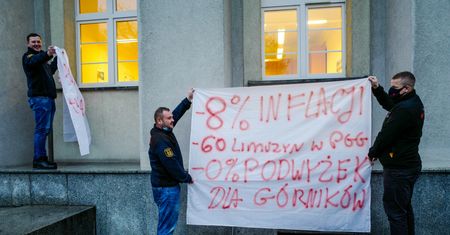 Związkowcy z Polskiej Grupy Górniczej zablokują dostawy węgla. "Oni nas słuchają, ale nie słyszą i nie rozumieją"