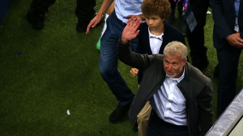 Roman Abramowicz będzie musiał się pożegnać z angielskim klubem, który kupił w 2003 roku za około 150 milionów funtów