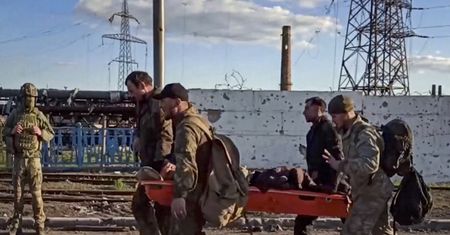 Wojna w Ukrainie. Niepokojące doniesienia o żołnierzach wywiezionych z Azowstalu