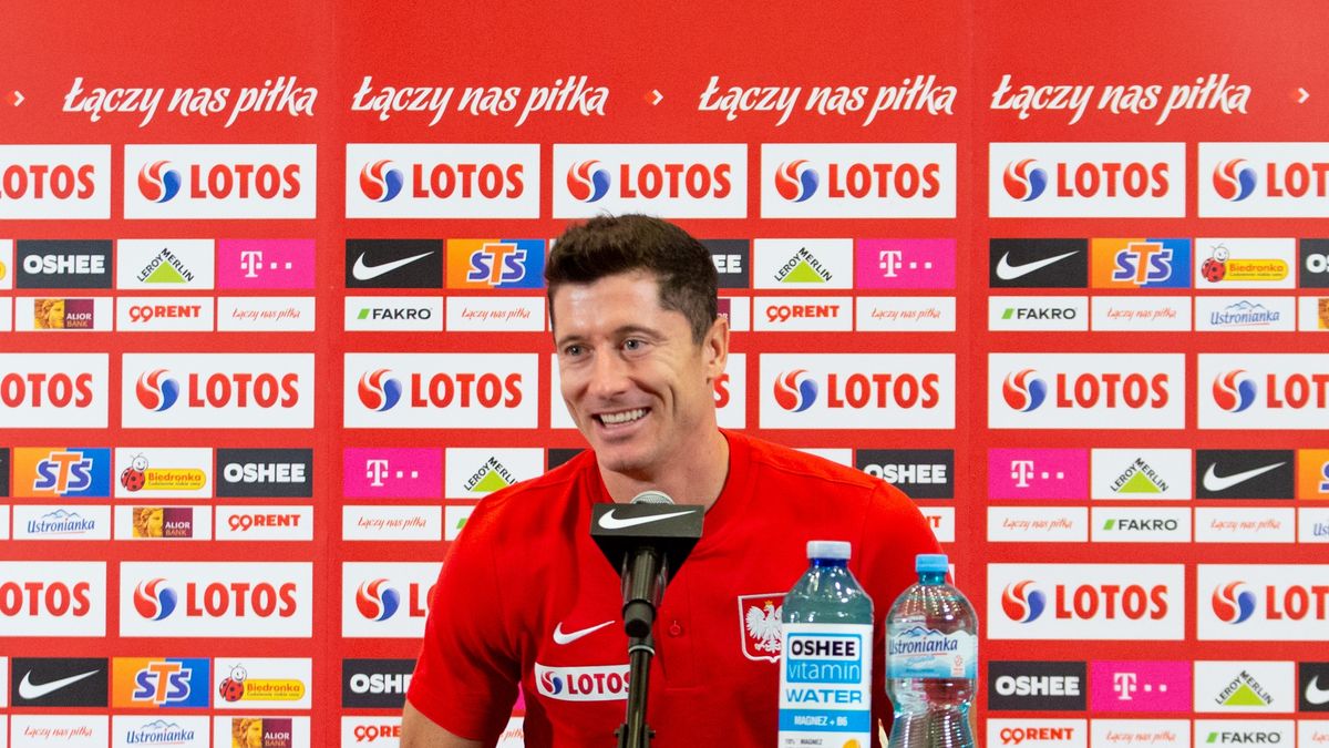 Robert Lewandowski during the press conference of Poland, in Warsaw, Poland, on August 31, 2021. (Photo by Foto Olimpik/NurPhoto via Getty Images)
