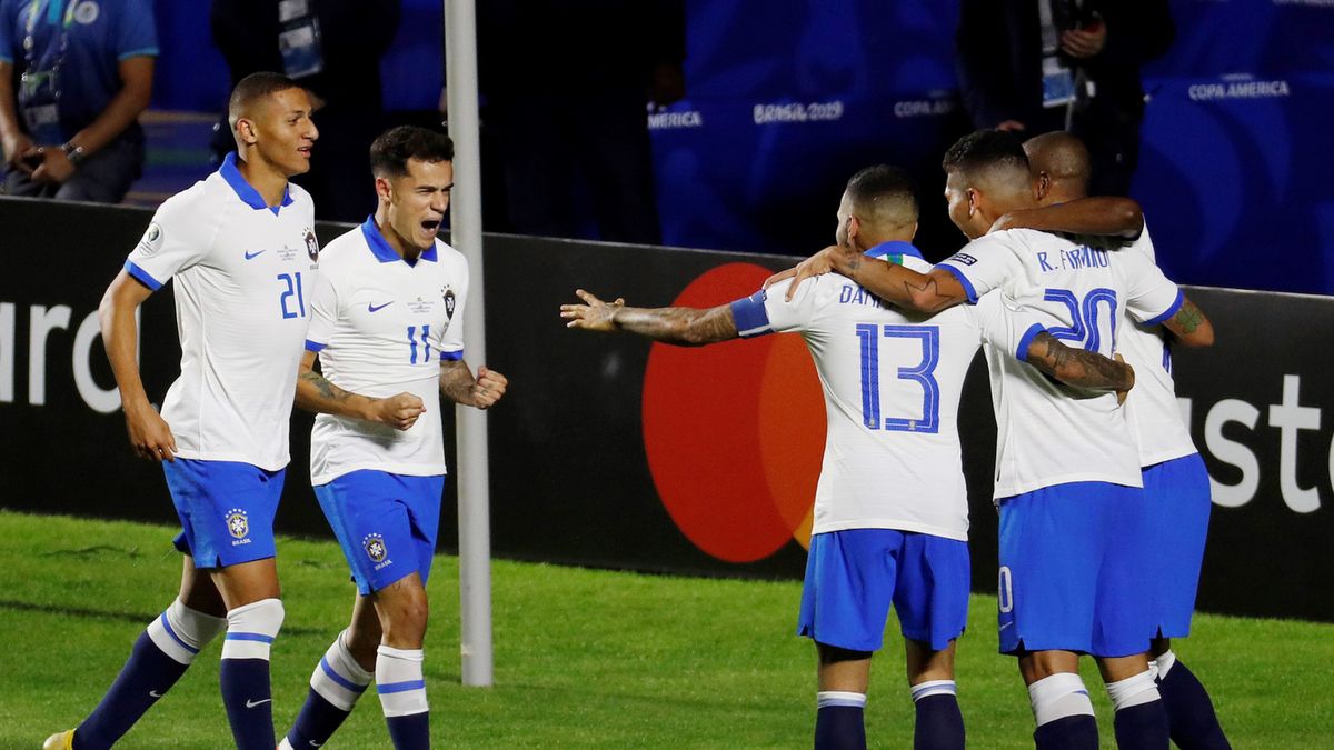 PAP/EPA / Na zdjęciu: radość reprezentantów Brazylii