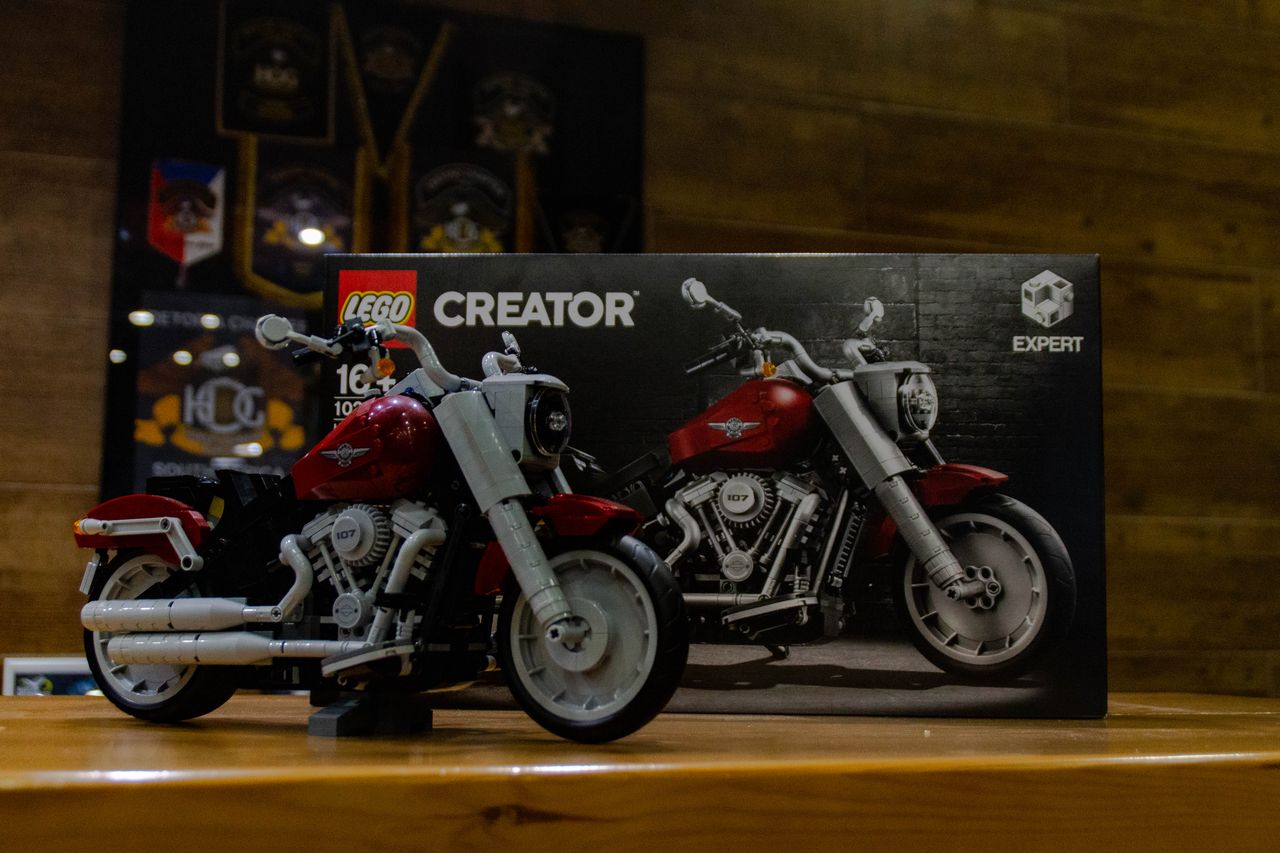 Lego Creator Harley-Davidson Fat Boy: amerykańska ikona, którą postawisz na biurku