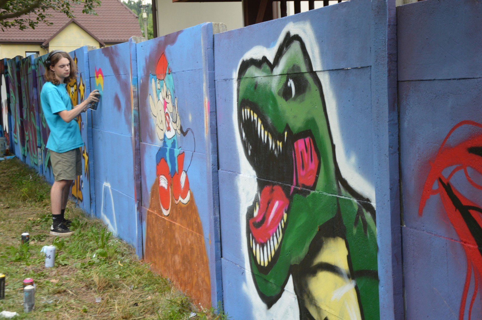 W trakcie Graffiti Jam w Suchedniowie powstały malunki na powierzchni około 200 metrów kwadratowych.