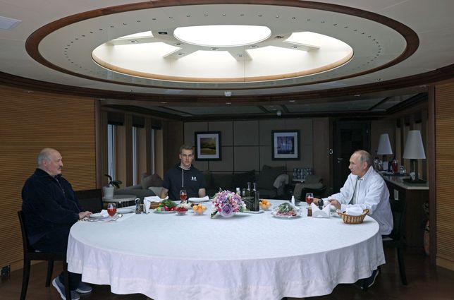 Putin spotkał się z Łukaszenką. Narada na luksusowym jachcie
