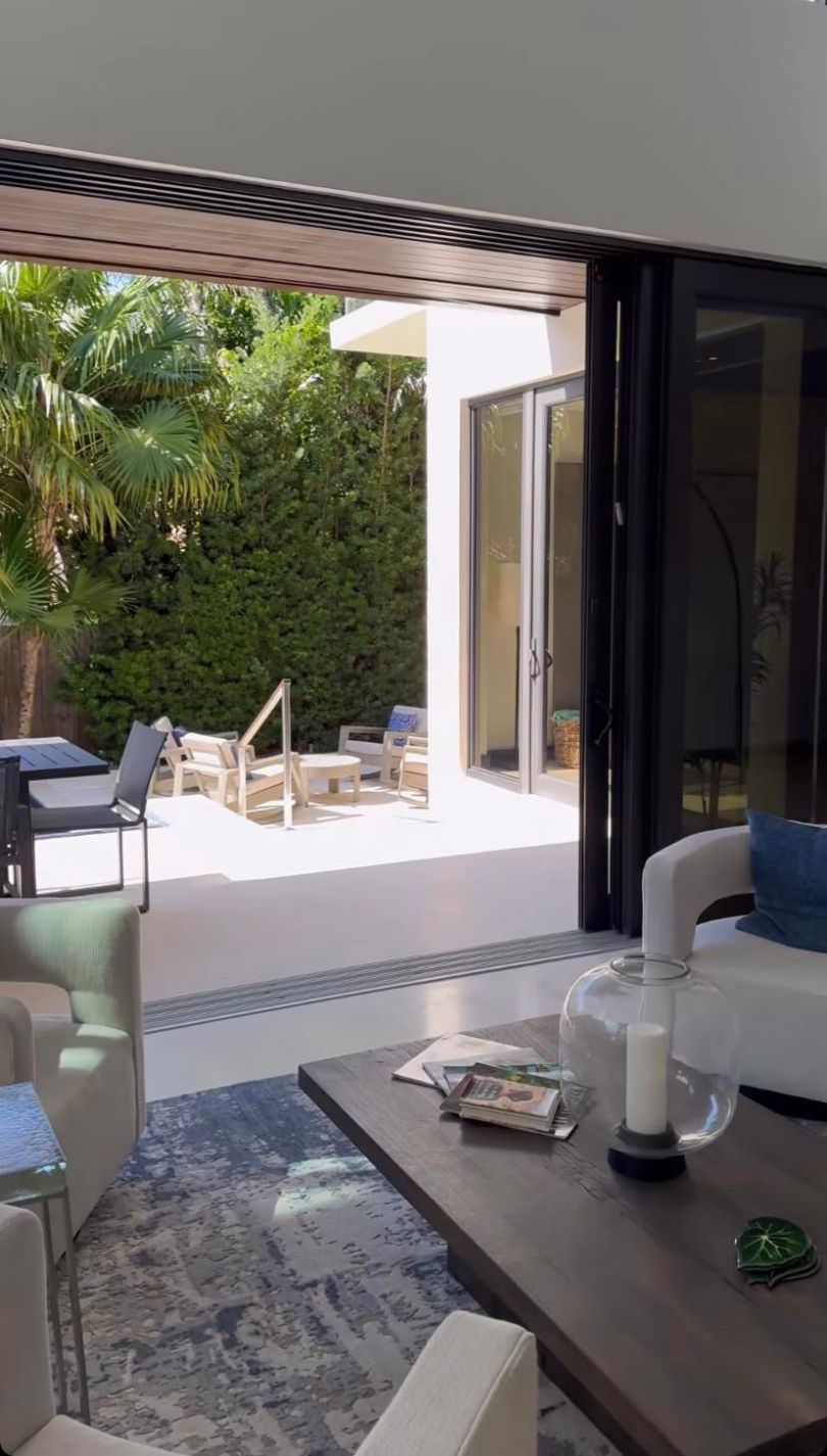 Agata Rubik relacjonuje oględziny domu w Miami