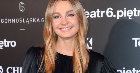 Małgorzata Socha w kozakach na jesień. Ten model doskonale wpisuje się w trendy 2020
