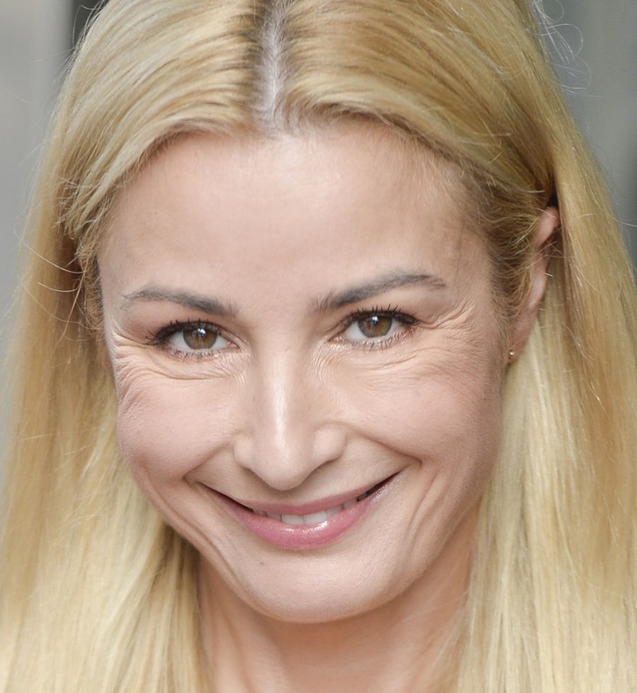  Joanna Brodzik 