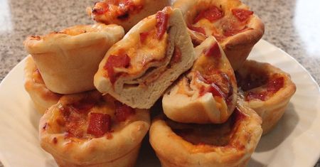 Kto nie kocha pizzy? Przepis na wyjątkowe muffinki