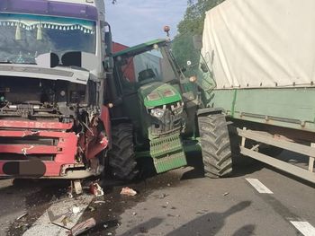 Krysk: Czołowe zderzenie ciągnika rolniczego z ciężarówką