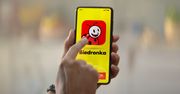 Biedronka uruchomiła nową aplikację. Zaoszczędzisz, potrząsając smartfonem