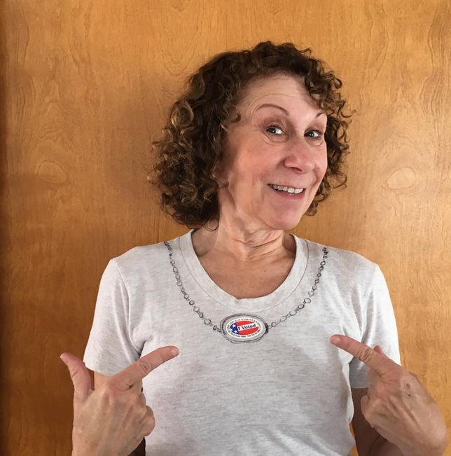 Rhea Perlman