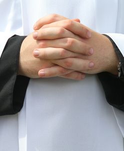 Potworne czyny wikarego. Zorganizował inscenizację mszy i robił na niej ohydne rzeczy