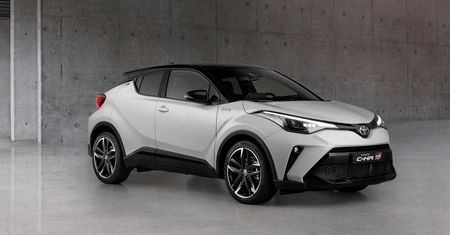 Toyota C-HR doczekała się ostrzejszej wersji GR Sport. Moc pozostała bez zmian