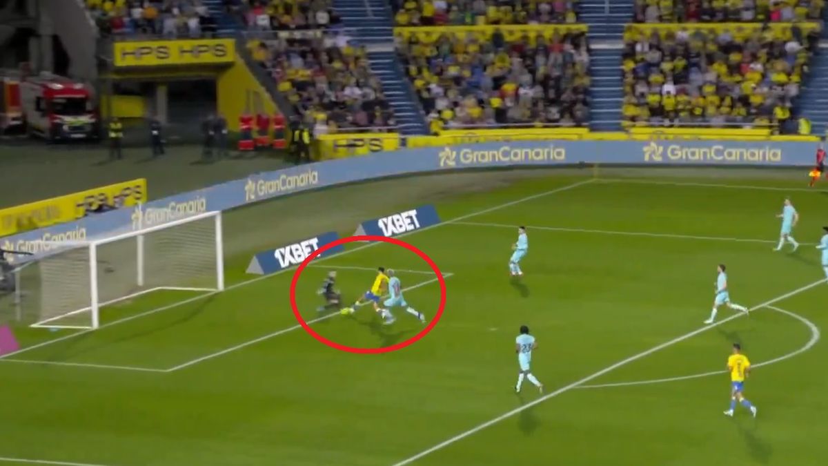 Twitter / Screen / Eleven Sports / Na zdjęciu: Munir El Haddadi dał prowadzenie Las Palmas w meczu z FC Barceloną
