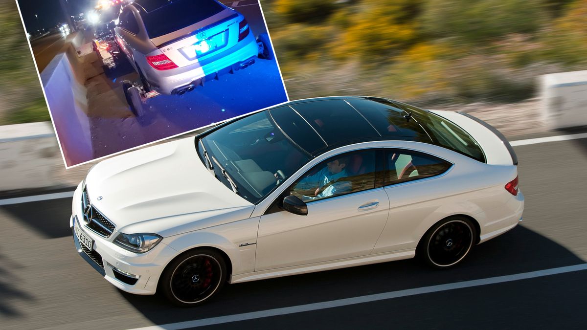 Rodzice tego kierowcy na pewno nie są zadowoleni ze "zniknięcia" auta.