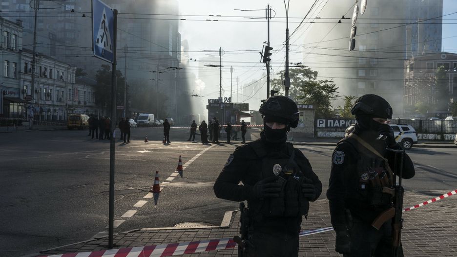 Atak Rosjan w Kijowie. Celny cios Ukrainy, rakiety strącone