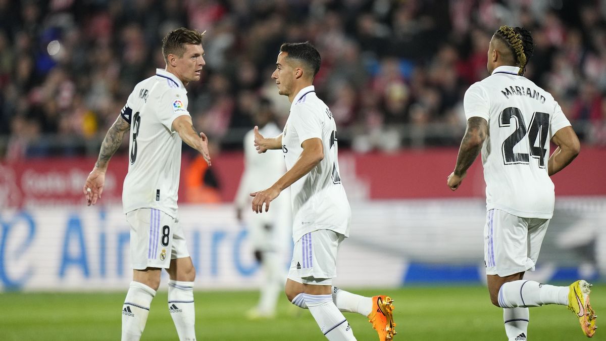 PAP/EPA / Siu Wu / Na zdjęciu (od lewej): Toni Kroos, Lucas Vazquez i Mariano