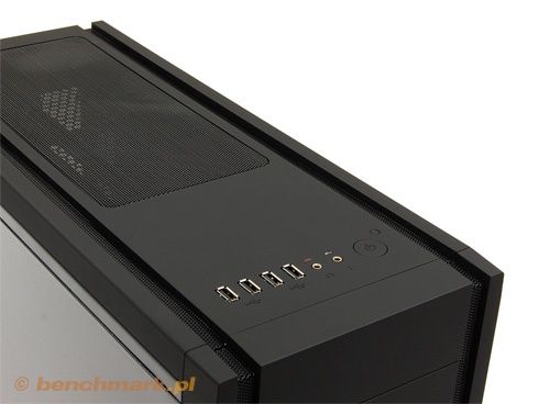 BitFenix Shinobi z g&oacute;ry