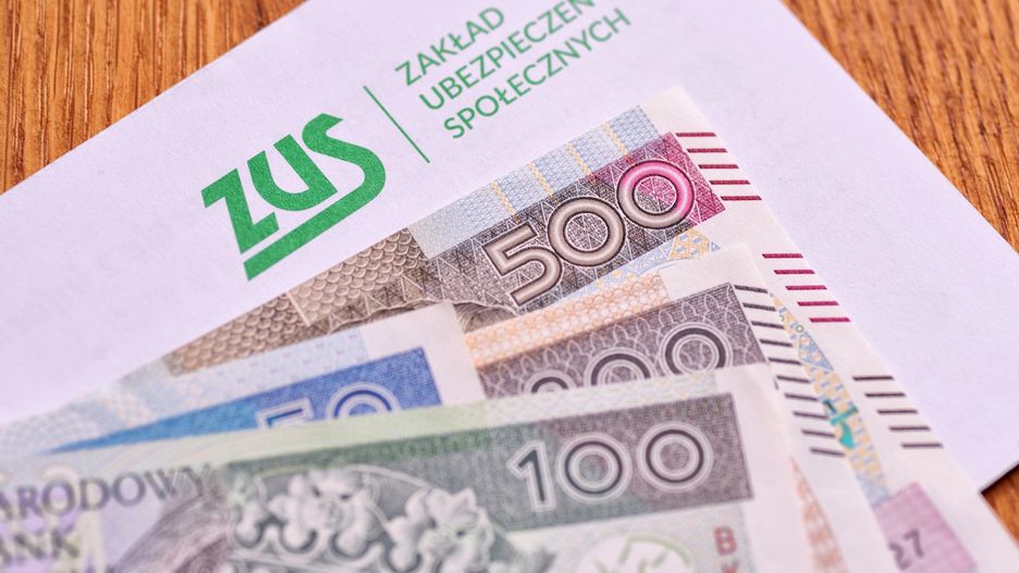 Niektórzy emeryci dostaną pieniądze wcześniej