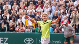 Trzy sety w polskim finale w Koszalinie. Tego tytułu bardzo potrzebował