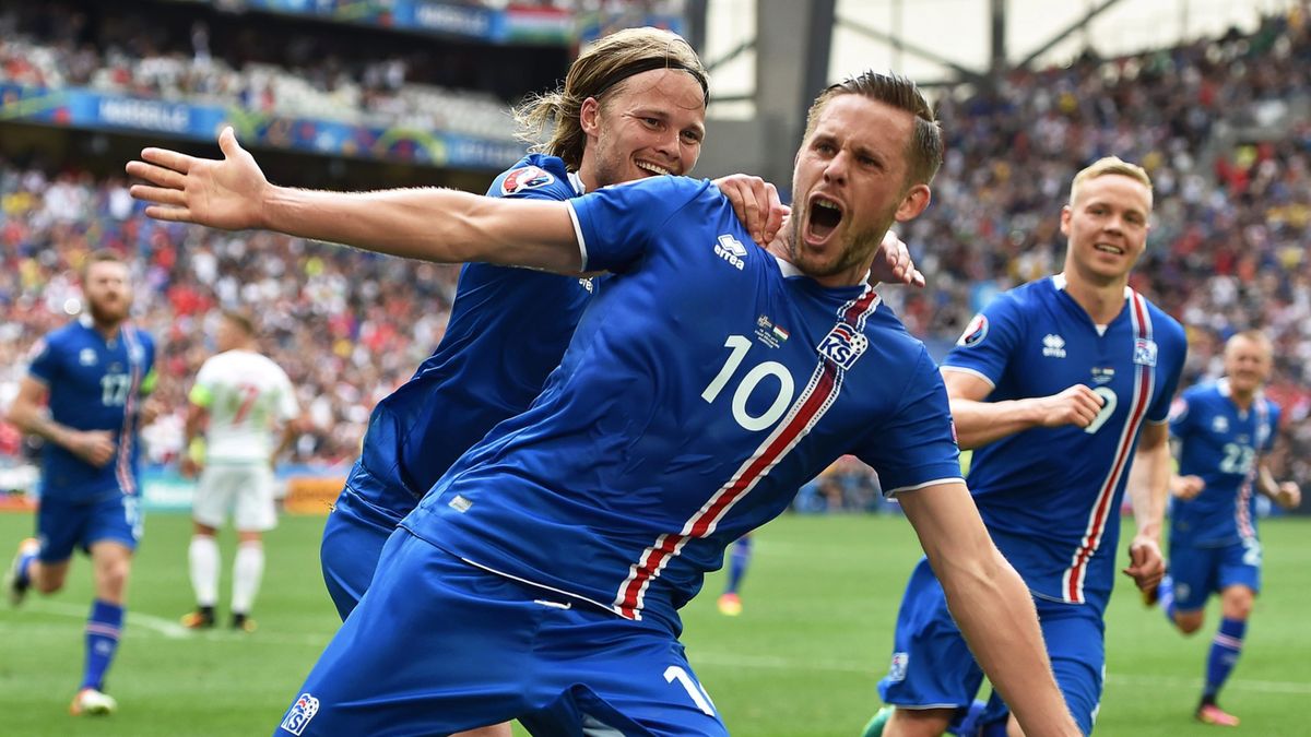 Gylfi Sigurdsson w barwach reprezentacji Islandii