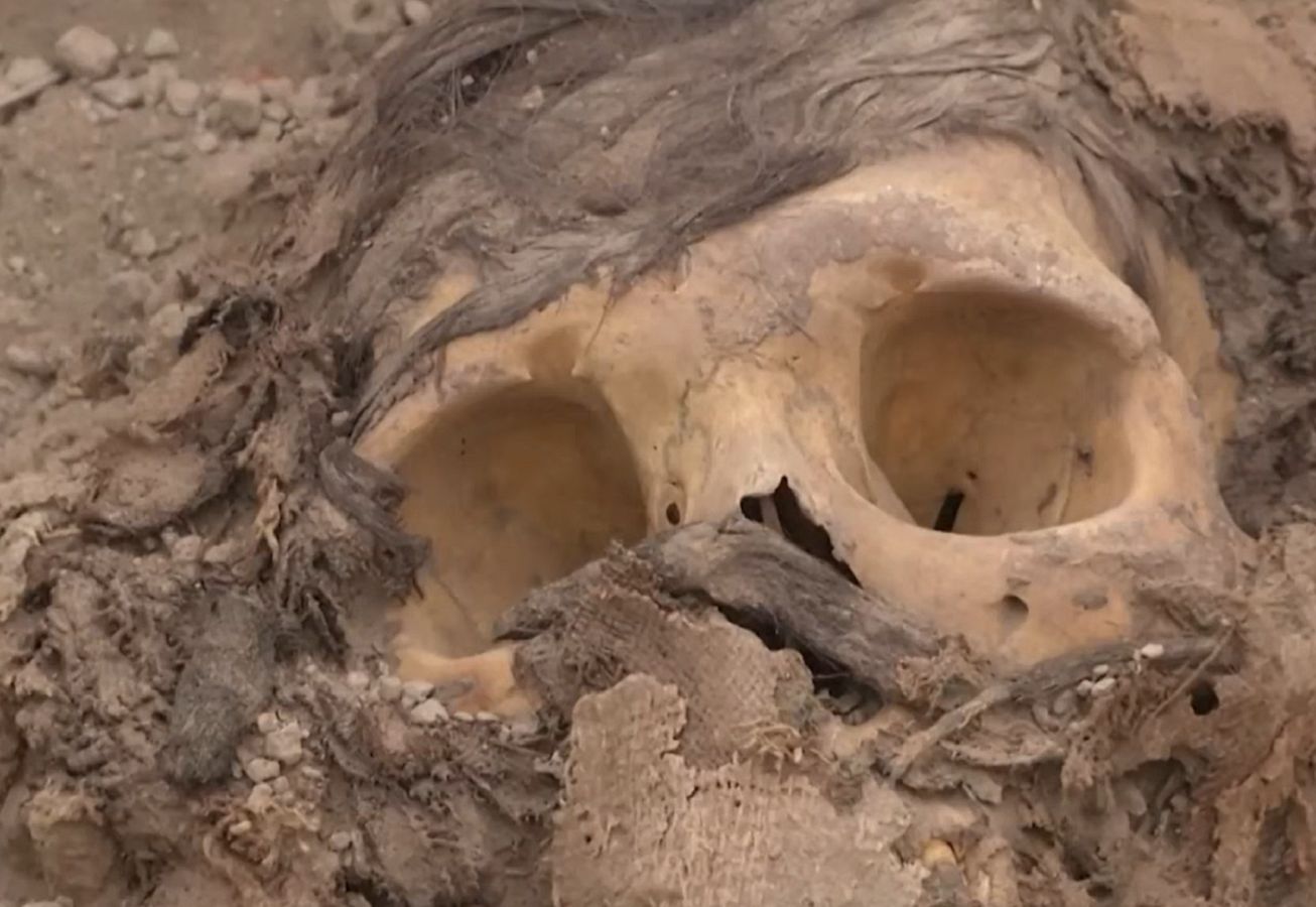 Peru. Starożytna mumia znaleziona pod wysypiskiem śmieci