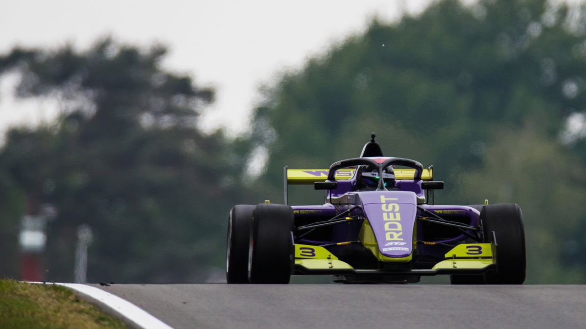 Materiały prasowe / W Series / Na zdjęciu: Gosia Rdest na torze Zolder