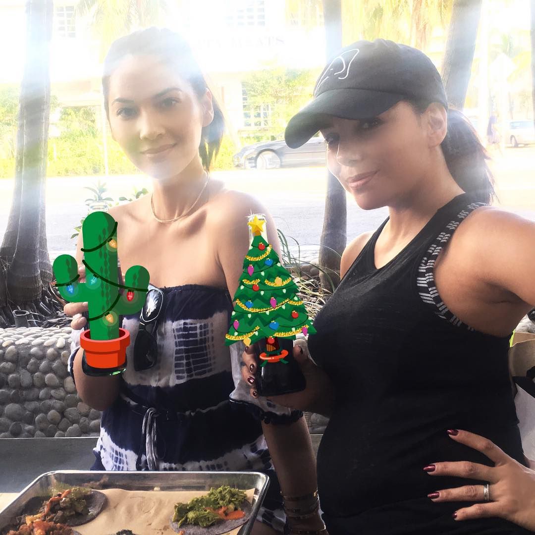 Eva Longoria w ciąży na spotkaniu z Olivią Munn