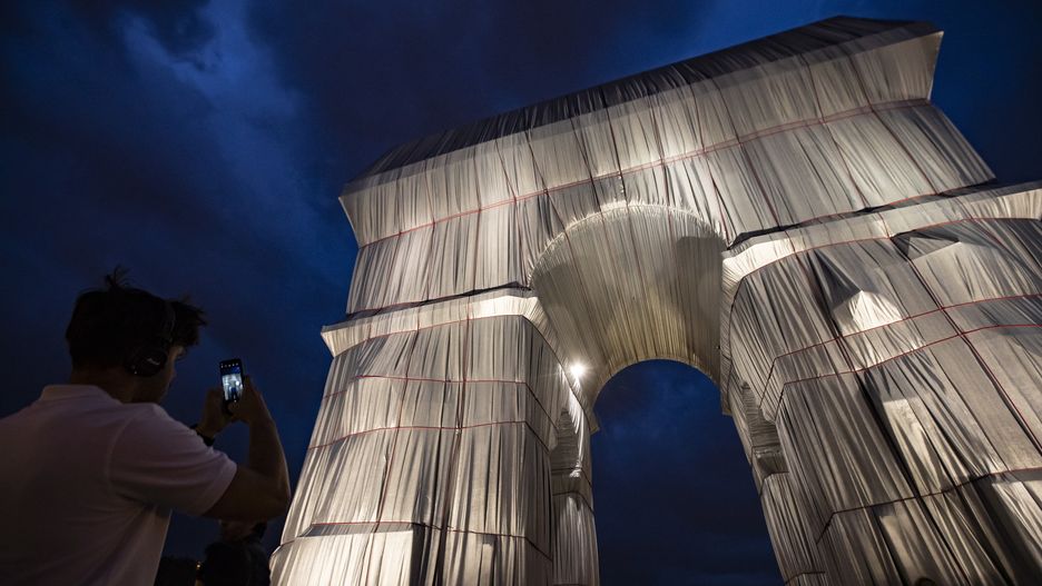 Łuk Triumfalny w plastiku