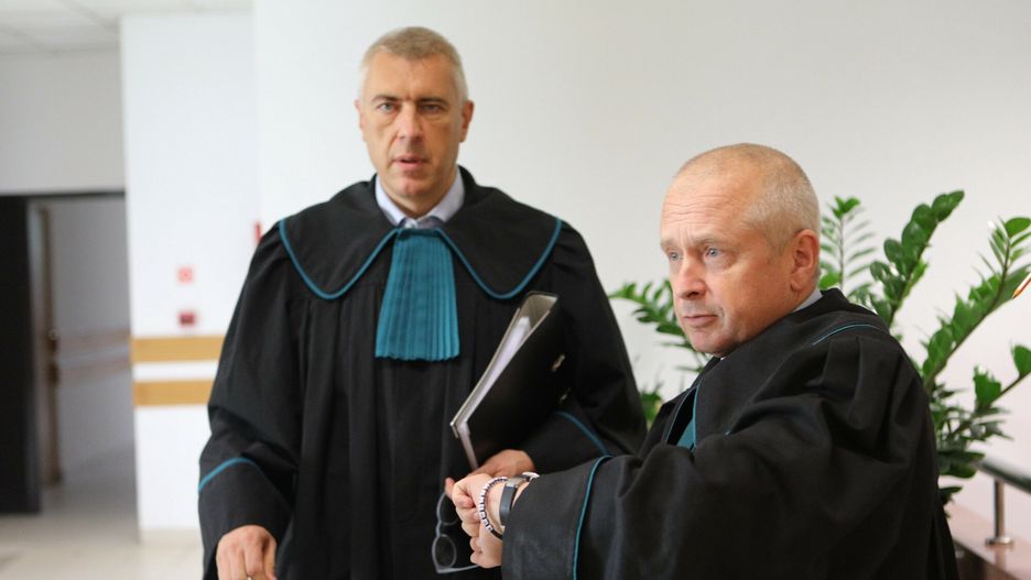 Rozprawa ugodowa Geralda Birgfellnera i Jaros?awa Kaczy?skiego10.09.2019 Warszawa Sad rejonowy, rozprawa ugodowa Geralda Birgfellnera i Jaroslawa Kaczynskiego  fot. Tomasz Jastrzebowski/REPORTER
n/z: Jacek Dubois, Roman GiertychTomasz Jastrzebowski/REPORTER