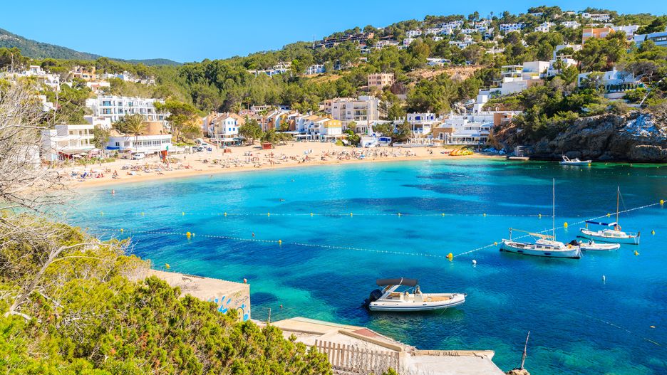 Ibiza zachwyca plażami i kolorem wody 