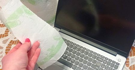 Czyścisz ręcznikiem papierowym? Prosisz się o kłopoty