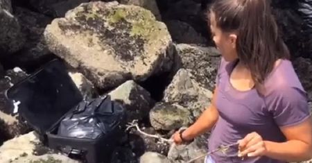 W walizce na plaży znaleziono zwłoki. Sprawa tajemniczego morderstwa wyjaśniona