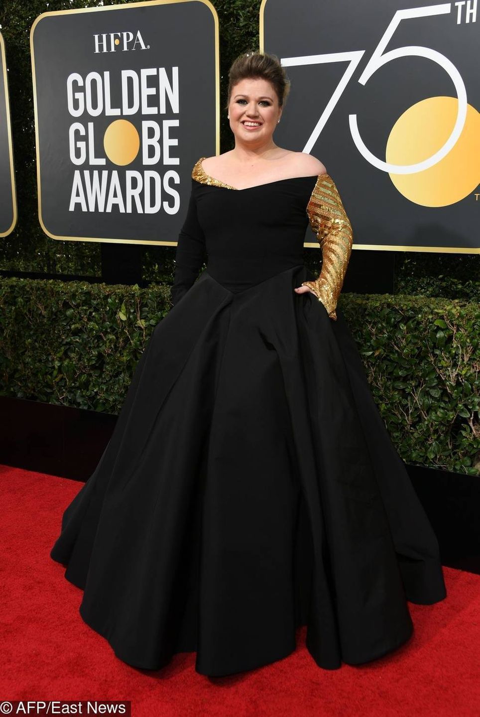 Kelly Clarkson - Złote Globy 2018, kreacja: Cristian Siriano