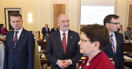 Oświadczenia majątkowe ministrów. Co mają członkowie gabinetu Beaty Szydło?