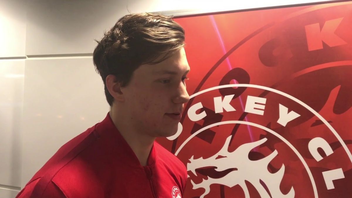 Hokej: Przekonał trenera. Czeski wieżowiec zostaje w JKH