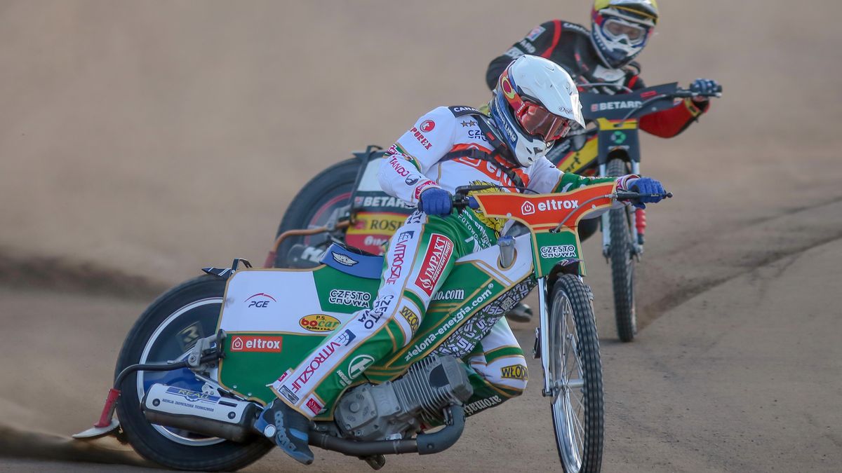 WP SportoweFakty / Arkadiusz Siwek / Na zdjęciu: Jakub Miśkowiak w kasku białym