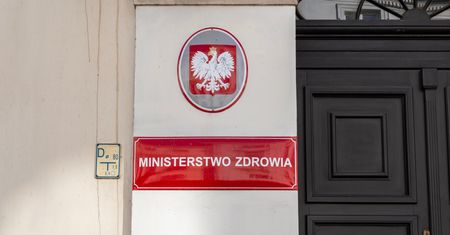 Limit płac i zmiana terminu. MZ pokazuje nową wersję reformy