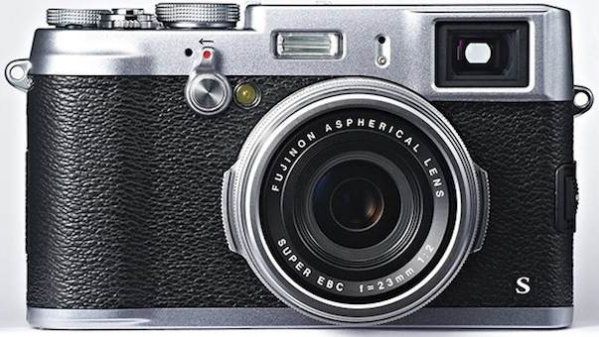 Fufjilm FinePix X100S - klasyk z nową matrycą i hybrydowym AF 1