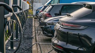 Dwa razy więcej ładowarek przy trasach szybkiego ruchu