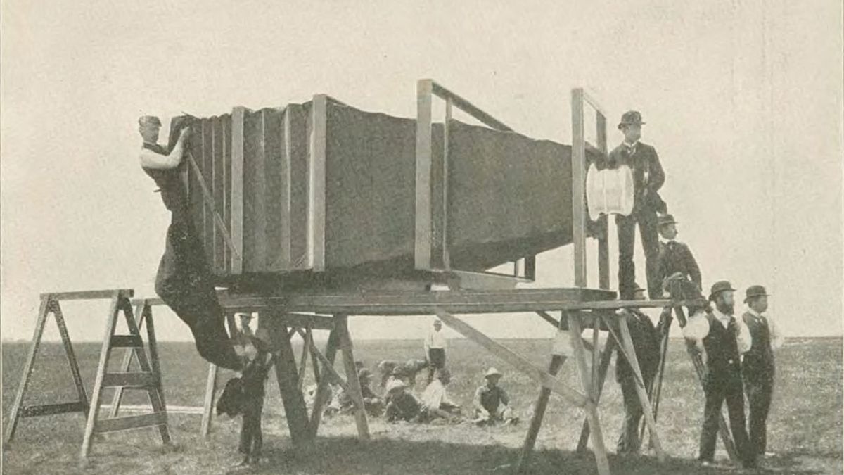 Największy aparat świata powstał w 1900 roku 1