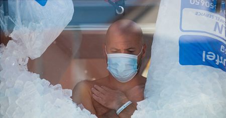 Wytrzymał ponad dwie godziny. Nowy rekord świata
