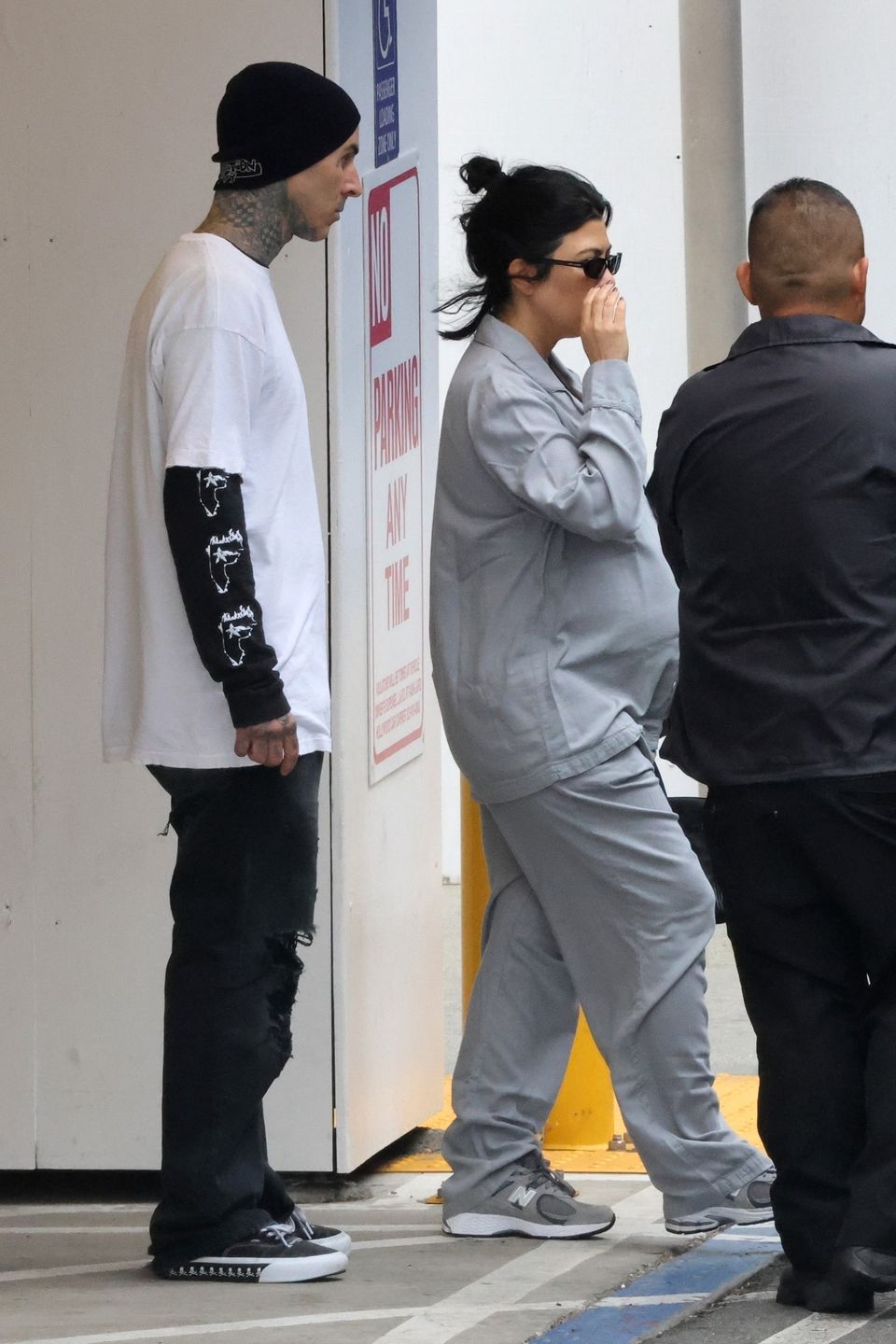 Kourtney Kardashian i Travis Barker opuszczają szpital